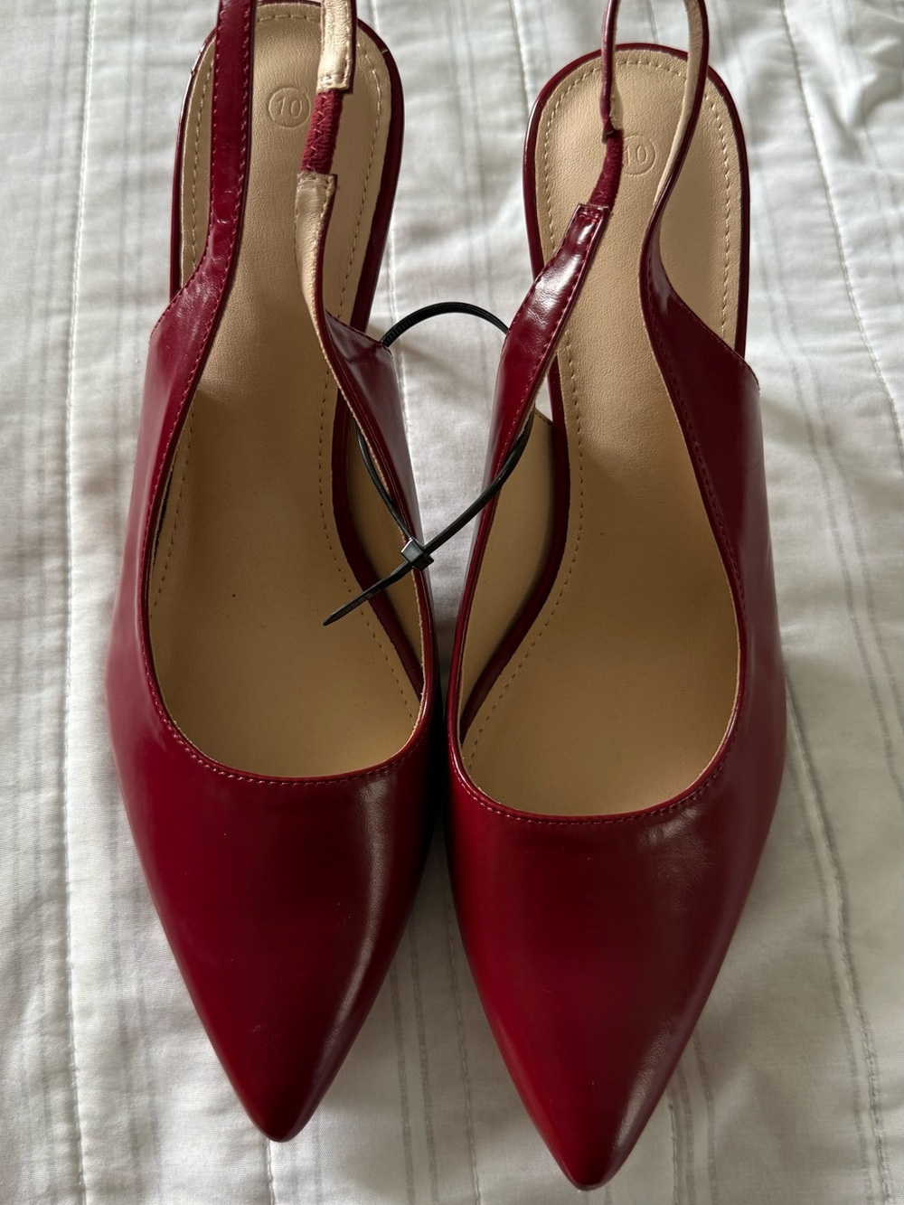 Women's Red Slingback Pointed-Toe Pumps